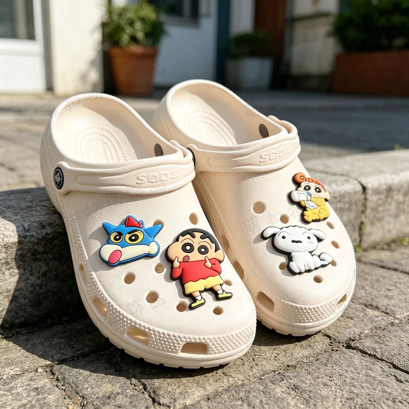 Crayon Shin-chan shoe flower a - Florist Supplies review and price