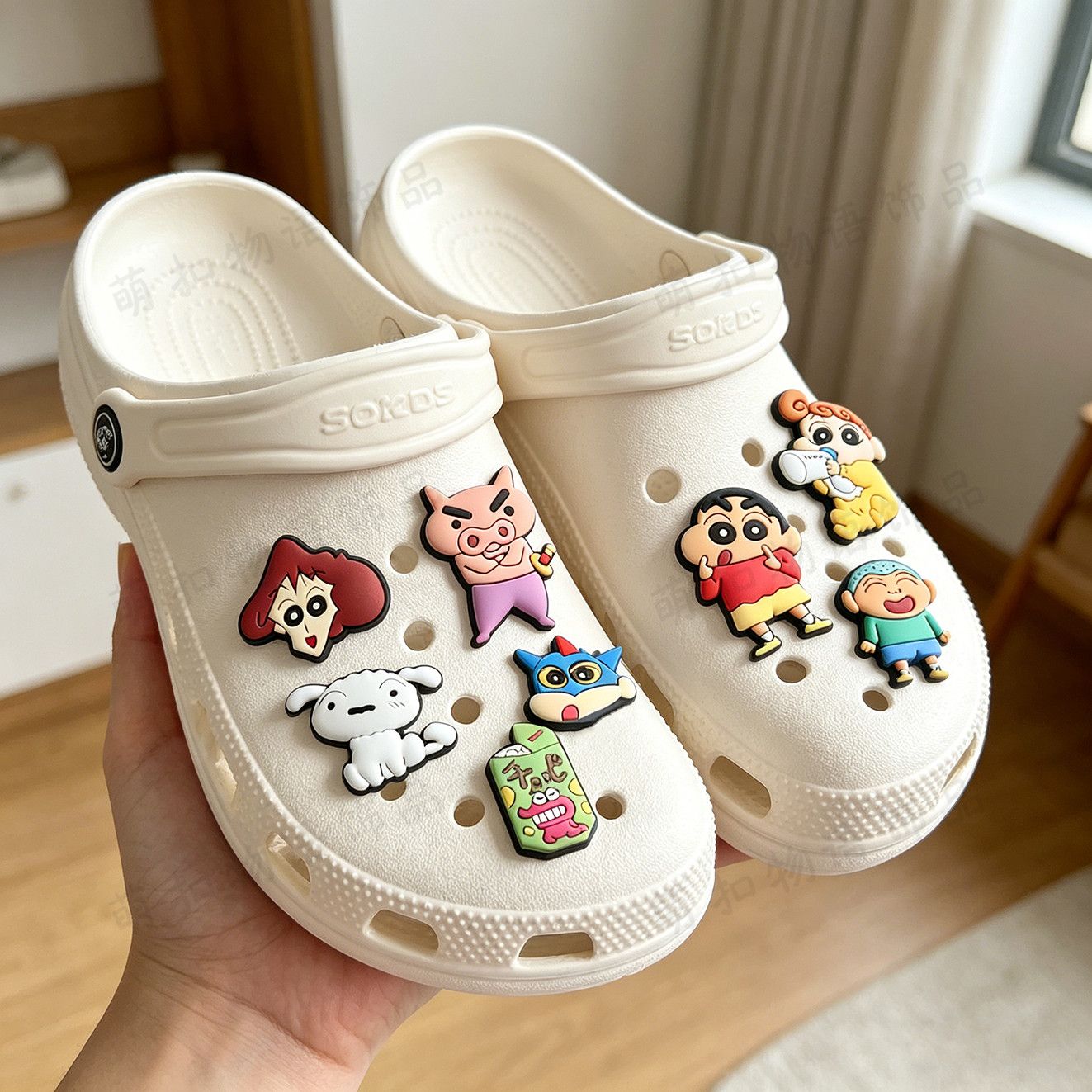 Crayon Shin-chan shoe flower a - Florist Supplies review and price